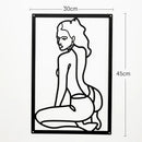 Painel Decorativo Feminino Vazado em Metal – Arte de Parede Moderna para Casa