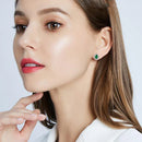 Brinco Oval com Esmeralda